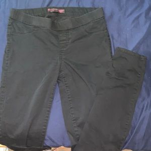 No boundaries M (7-9) black pants